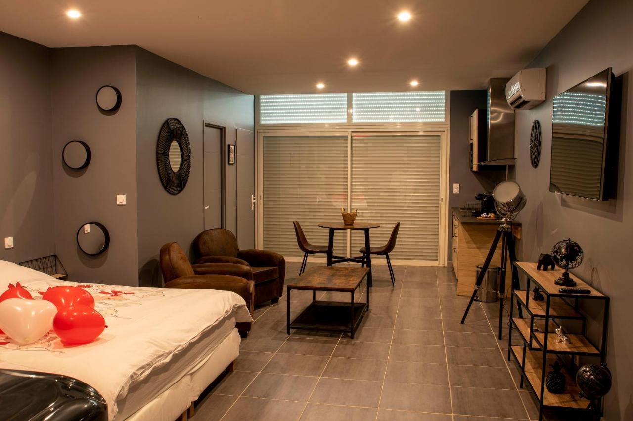 Love Room - La Parenthese Saint-Bauzille-de-la-Sylve المظهر الخارجي الصورة