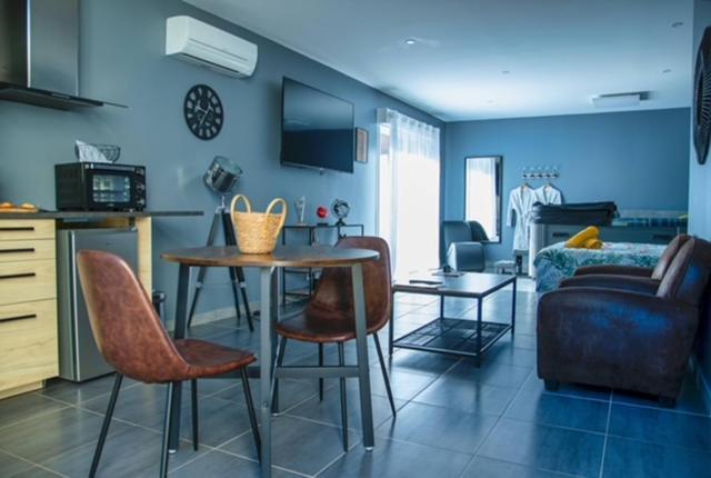 Love Room - La Parenthese Saint-Bauzille-de-la-Sylve المظهر الخارجي الصورة